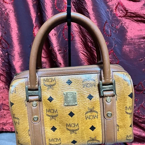 MCM Boston Small size - Picture 3 of 3